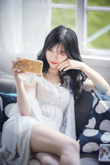 《这个女人》电影免费播放